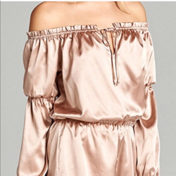 Satin burnt orange 🍊 off the shoulder romper - Picture 4 of 5